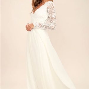 Lulu’s Awaken My Love Gorgeous Lace Long Sleeve Gown Wedding Dress size small